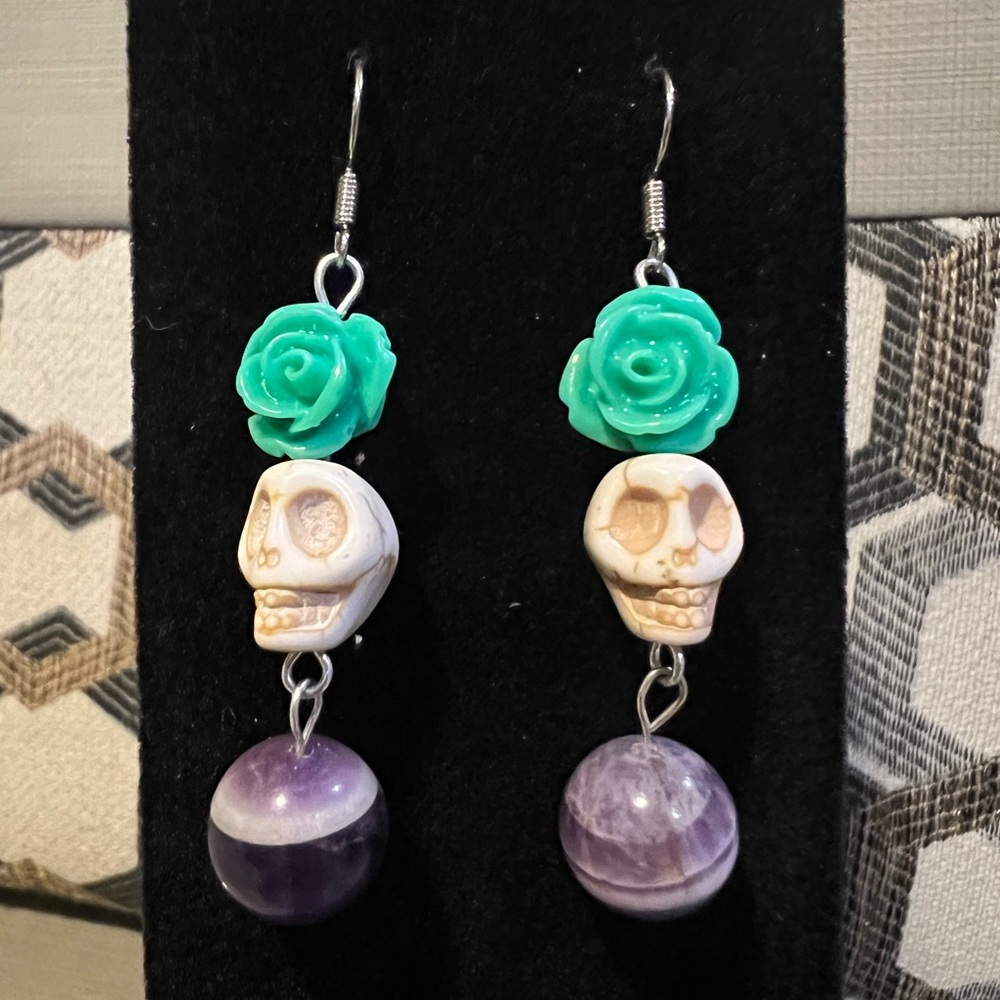 Handmade Halloween Day of the dead skull amethyst crystal Earings